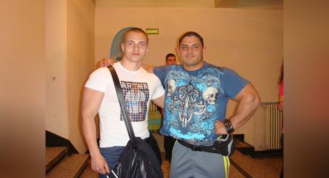 Когато не вдига тежести във фитнеса, шампионът Генади Ляев налага запори