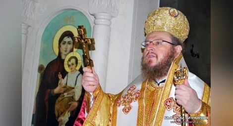 Митрополит Наум служи празнична литургия в манастира "Св.Марина"  