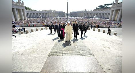 Ватиканът не е декларирал близо 1 млрд. евро