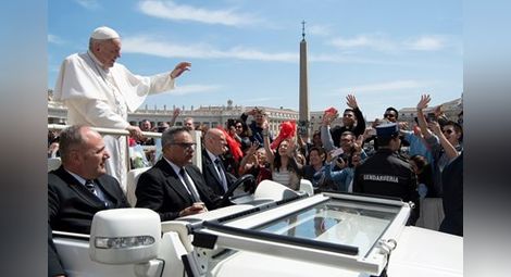Папата: Свещениците и монасите да казват незабавно за сексуални злоупотреби