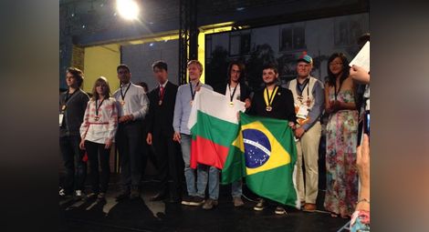Българският отбор се завръща от Международната олимпиада по биология с два бронзови медала