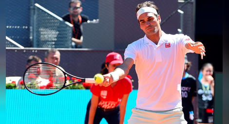Федерер спечели здрава битка с Монфис и продължава напред в Мадрид