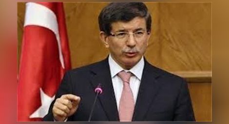 Давутоглу: Турция ще защитава границите си, няма да съгласува с никого военните операции в Сирия