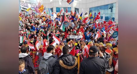„Русчуклийче“ покори публиката на детски фестивал в турския град Измит