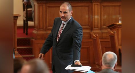 Цветанов: ГЕРБ не са гласували за Мая Манолова