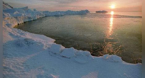 Русия контролира водите на Арктика на 500 км от брега