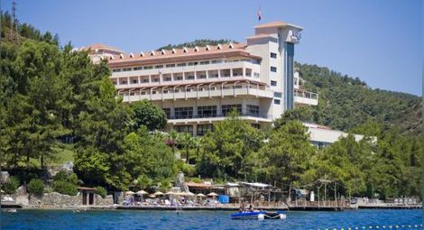 Фалшива терористична атака спретнаха служители в турски хотел, туристите ужасени
