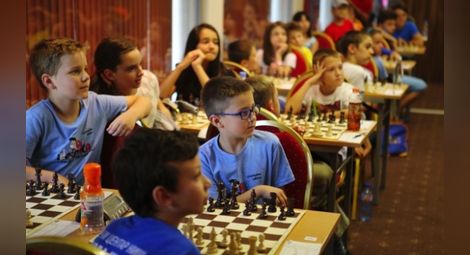 Четири бългачета спечелиха купи в първенството на Европейския съюз по шахмат за деца