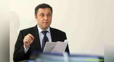 Яне Янев: Консултациите при президента показаха пълна политическа немощ на старите партии