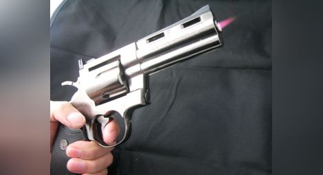 Пишман бандит опитал да обере газстанция с пистолет-запалка