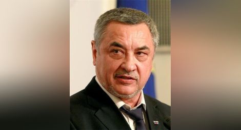 Скандал при Патриотите - Валери Симеонов против проф. Легкоступ да е кандидат на ПФ за кмет на Търново