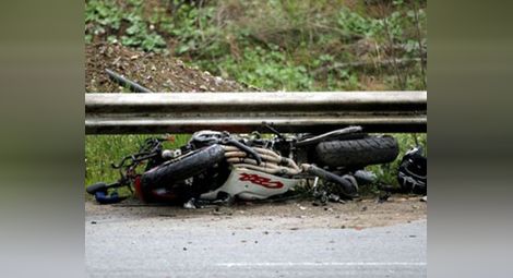 Черна прокоба тегне над Селановци! Кола прегази момче със скутер, месец след смъртта на Кристофър