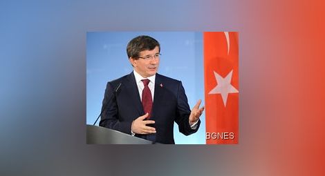 Турският външен министър Давутоглу безпрецедентно отказал посещението си в България