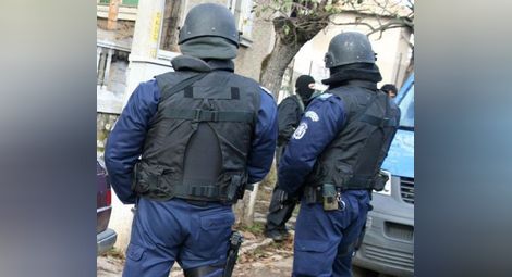 Двама са задържани за ударената печатница в Пловдив