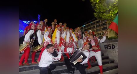 Сръбска фен група на фестивала в Зренянин нямала търпение да види „Русчуклийче“