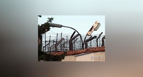 Проверка в бургаския затвор заради опит за самозапалване