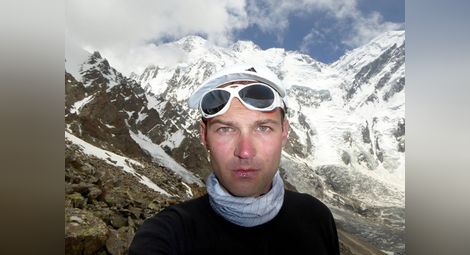 Русенският алпинист Иван Томов покори четвъртия най-висок връх в света