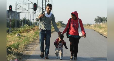 "Монд": Новите квоти предвиждат България да приеме още 1500 бежанци