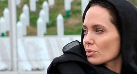 Анджелина Джоли се изправи срещу "Ислямска държава"