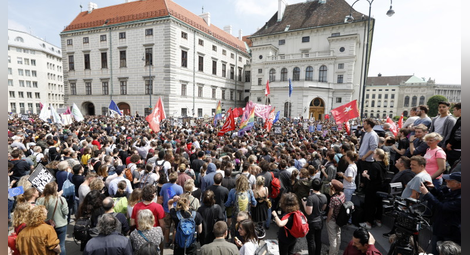 Себастиан Курц свика предсрочни избори в Австрия