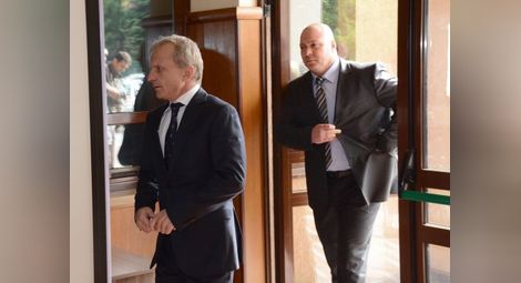 Бившият шеф на НАП закова Гриша Ганчев в съда