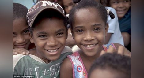 Невероятно! В село в Доминиканската република момчета се раждат като момичета