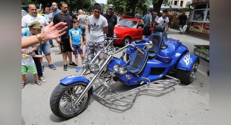 Ретро автомобили и мотоциклети ще шестват на 22 юни по русенските улици