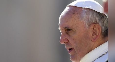 Папата издава албум, чуйте част от него