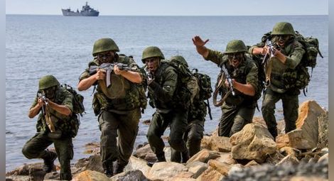 Русия стоварва и морска пехота в Сирия!