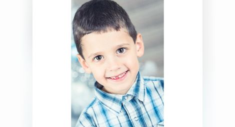 Благотворителен базар събира пари за 6-годишния Павел