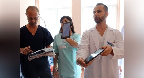 Мобилно приложение на VIVACOM дава дистанционен достъп на лекари до болничния софтуер