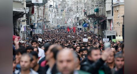 С лозунг „Държавата е убиецът” хиляди протестират в Истанбул