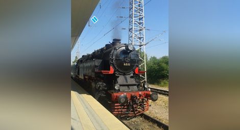 БДЖ за първи път ще пусне в движение влакове с реновирания парен локомотив № 46.03