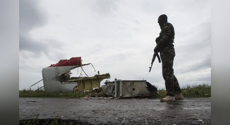 Разследващите трагедията с малайзийския Боинг над Украйна: MH17 е свален от руска ракетна система