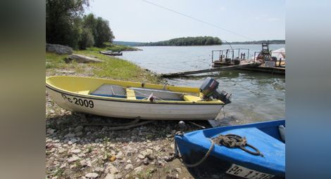 Русенски рибар заловен с петима иракчани в лодката на румънския бряг
