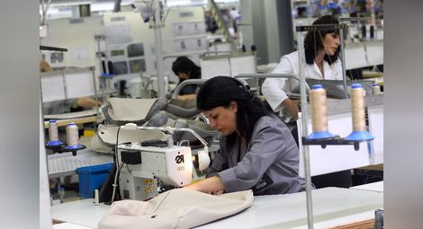 Производители на облекла отчитат засилен износ