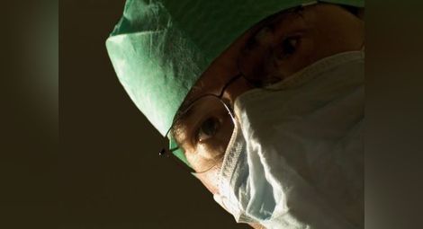 Google предава на живо от операционната на варненска болница