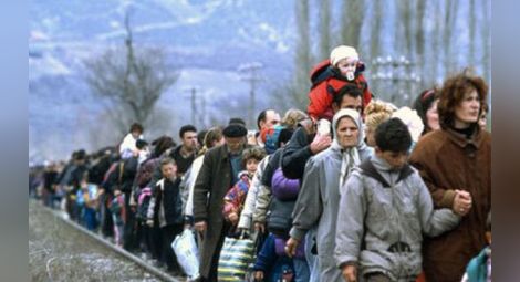 4000 пробиха границата с Австрия, потеглиха към Грац