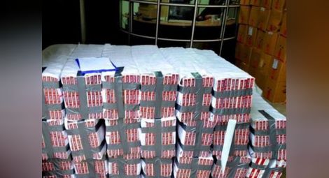 Митничари спипаха цистерна, натъпкана с над 2 млн. къса контрабандни цигари