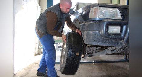 Проверяваме безплатно гумите за зимата