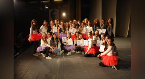 Десетки награди за русенски  танцьори от румънски фестивал  