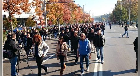 Полицаите в София се насочиха към Министерски съвет 