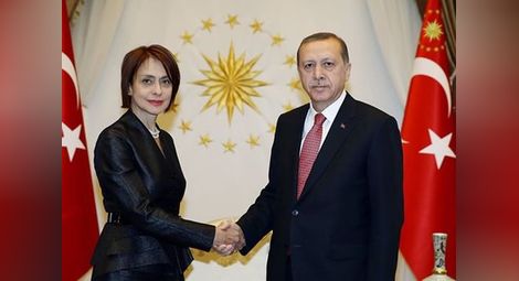 Хубавото Наде предизвика фурор при Ердоган