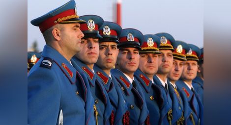 Вучич обяви бойна готовност заради арести в Косово