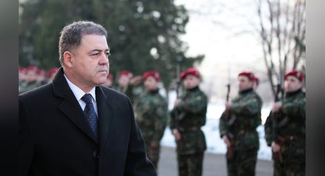 Министър Николай Ненчев: Няма да има съкращения сред въоръжените сили, но предстоят съкращения в рамките на администрацията