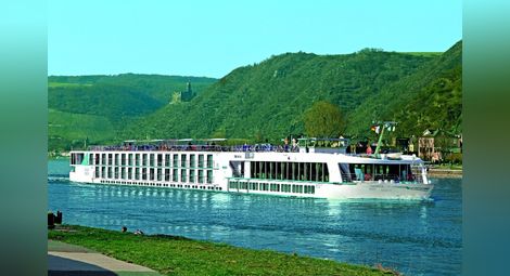 Плаващите хотели на „Дунав турс“ поглезиха над 17 000 туристи през сезона