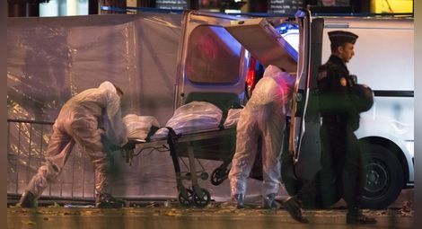 Над 126 жертви, над 200 ранени след атаките в Париж - ОБОБЩЕНИЕ
