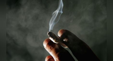 Пушенето на марихуана повишава риска от инсулт