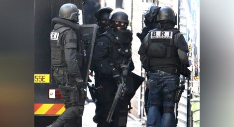 Терористите планирали нова касапница в Париж! (НА ЖИВО)