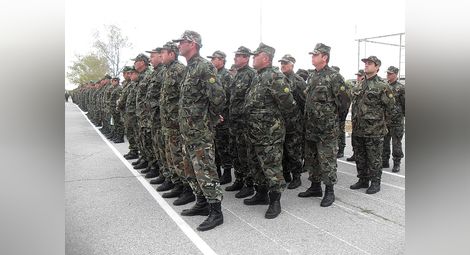 Сухопътните войски отбелязват 130-ата си годишнина